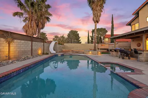 Exterior - 5517 Harmony Ln, Lancaster, CA 93536 photo 3 of 13