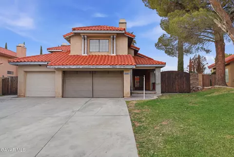 Exterior - 5517 Harmony Ln, Lancaster, CA 93536 photo 13 of 13