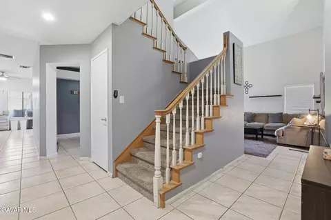 Entry Way - 5517 Harmony Ln, Lancaster, CA 93536 photo 3 of 5