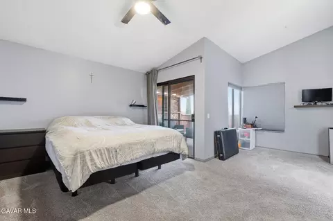 Bedroom - 5517 Harmony Ln, Lancaster, CA 93536 photo 3 of 4