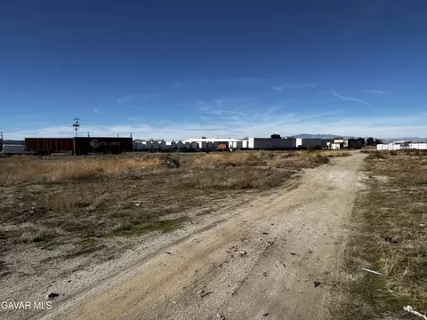 Spearman Avenue, Lancaster, CA 93535 photo 2
