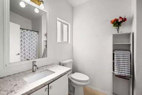 Bath - 45465 25th St #SPC 180, Lancaster, CA 93535 photo 1 of 2