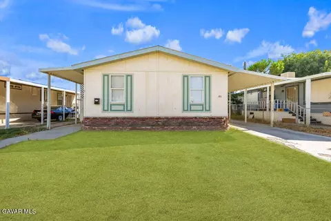 45465 25th St #SPC 180, Lancaster, CA 93535