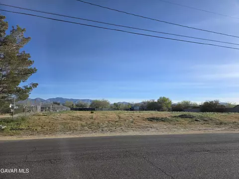 Ave R4 Drt Vic 108th Street, Sun Village, CA 93543