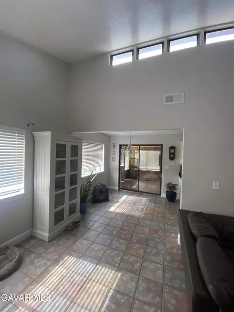 Entry Way - 20909 Ridgeway Dr, Tehachapi, CA 93561 photo 1 of 1