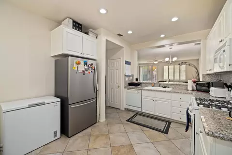 4536 Jade Ct, Lancaster, CA 93536 photo 10
