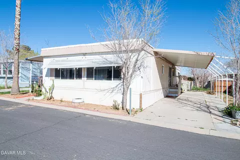 3300 15th St W #109, Rosamond, CA 93560