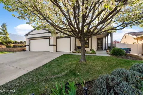 Exterior - 1332 Cellini Ct, Tehachapi, CA 93561 photo 1 of 10