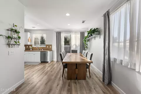 Dining - 1332 Cellini Ct, Tehachapi, CA 93561 photo 1 of 6