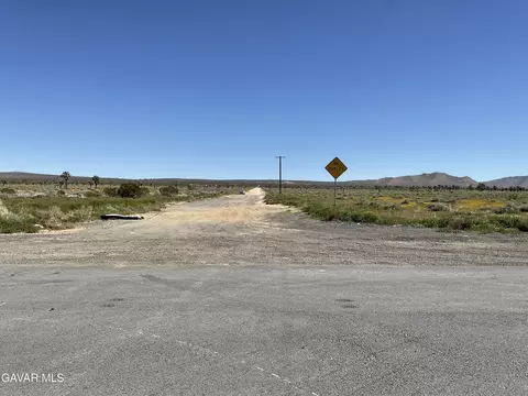 165 Avenue H 10, Lancaster, CA 93535