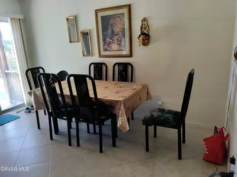 Dining - 37759 67th St, Palmdale, CA 93552 photo 3 of 3