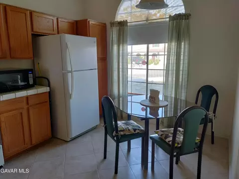 Dining - 37759 67th St, Palmdale, CA 93552 photo 1 of 3