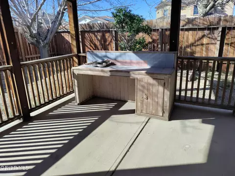 Exterior - 37759 67th St, Palmdale, CA 93552 photo 4 of 5