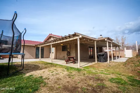 Exterior - 1848 Trudgeon Ave, Lancaster, CA 93535 photo 2 of 3