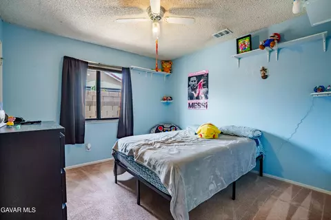Bedroom - 1848 Trudgeon Ave, Lancaster, CA 93535 photo 4 of 4