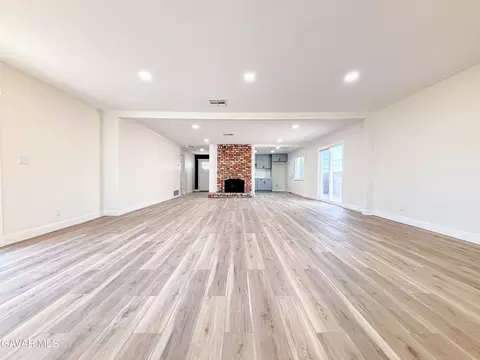 Living - 44714 2nd St, Lancaster, CA 93535 photo 3 of 4