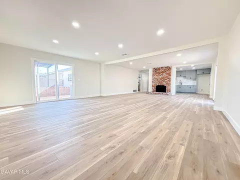 Living - 44714 2nd St, Lancaster, CA 93535 photo 2 of 4