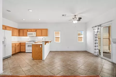 Other - 443 Corona Ct, Lancaster, CA 93535 photo 2 of 5