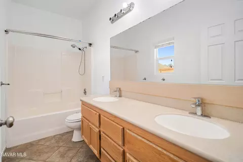Bath - 443 Corona Ct, Lancaster, CA 93535 photo 1 of 2