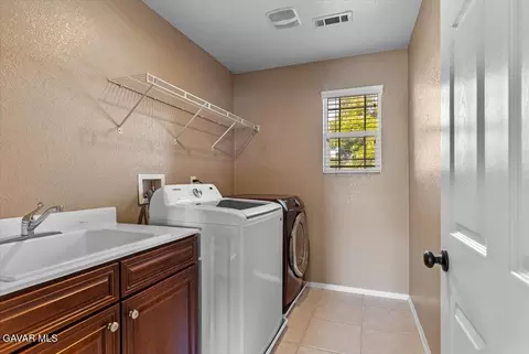 Other - 1450 Green St S, Tehachapi, CA 93561 photo 2 of 7