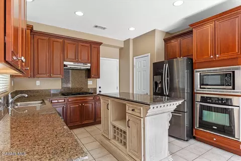 Kitchen - 1450 Green St S, Tehachapi, CA 93561 photo 1 of 1