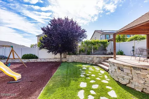 Exterior - 1450 Green St S, Tehachapi, CA 93561 photo 4 of 7