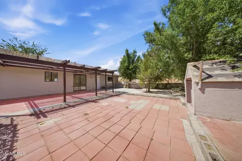 Exterior - 40912 E 168th St, Lancaster, CA 93535 photo 3 of 5