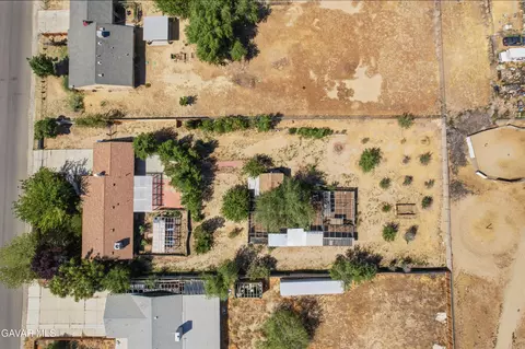 View/Area - 40912 E 168th St, Lancaster, CA 93535 photo 3 of 5