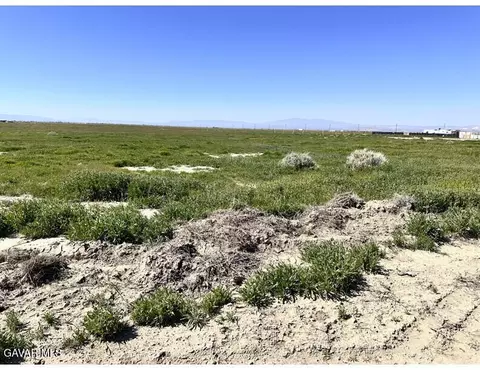 50 Ave E8 E, Lancaster, CA 93535