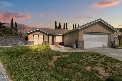 6157 Avenue J4 W, Lancaster, CA 93536
