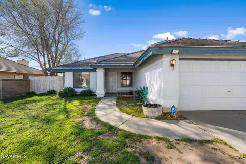 736 E Avenue J6, Lancaster, CA 93535 photo 4