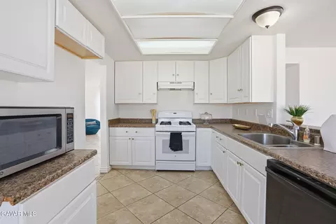 3021 W Avenue J4, Lancaster, CA 93536 photo 11