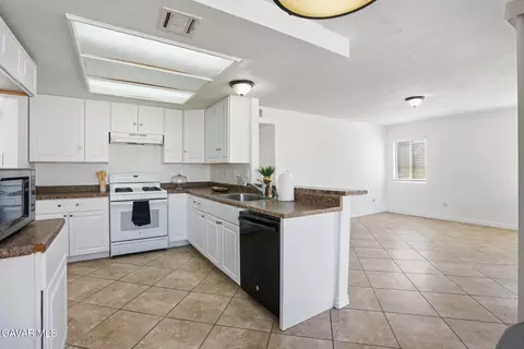 3021 W Avenue J4, Lancaster, CA 93536 photo 10