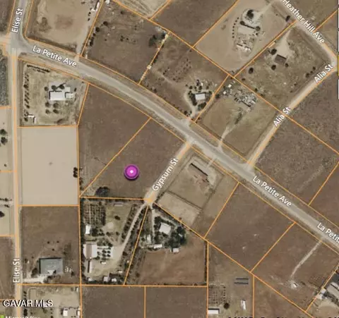25606 La Petite Ave, Lancaster, CA 93536