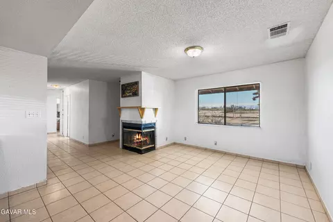 Living - 23073 E Avenue J, Lancaster, CA 93535 photo 8 of 8