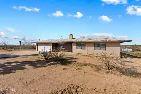 Exterior - 23073 E Avenue J, Lancaster, CA 93535 photo 3 of 8
