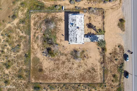 View/Area - 23073 E Avenue J, Lancaster, CA 93535 photo 1 of 4