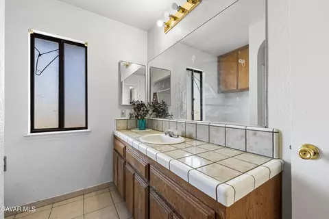 Bath - 23073 E Avenue J, Lancaster, CA 93535 photo 4 of 4