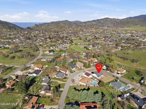 View/Area - 17750 Arlington Pl, Tehachapi, CA 93561 photo 8 of 8