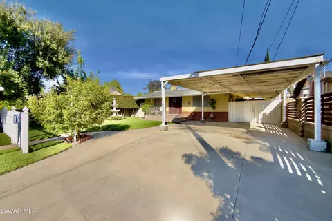 6118 Bellingham Ave, North Hollywood, CA 91606