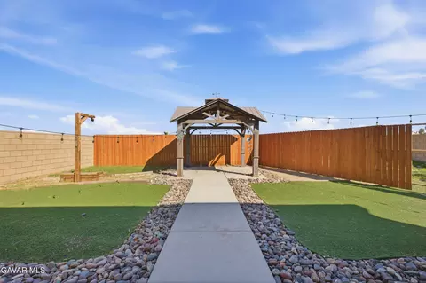 44640 Driftwood St, Lancaster, CA 93535 photo 31