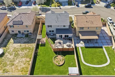 44640 Driftwood St, Lancaster, CA 93535 photo 4
