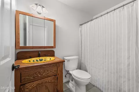 Bath - 39443 E 162nd St, Palmdale, CA 93591 photo 2 of 2