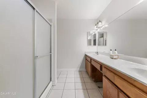 Bath - 39443 E 162nd St, Palmdale, CA 93591 photo 1 of 2