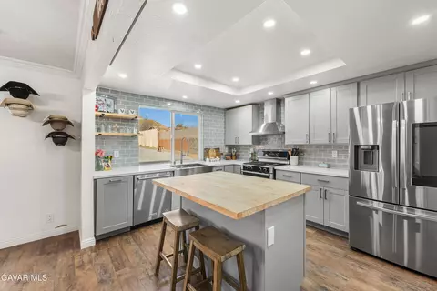 Kitchen - 39443 E 162nd St, Palmdale, CA 93591 photo 3 of 5