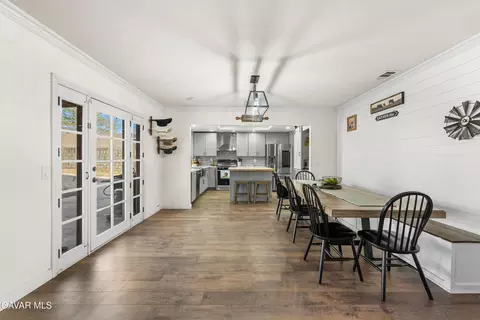 Dining - 39443 E 162nd St, Palmdale, CA 93591 photo 3 of 4