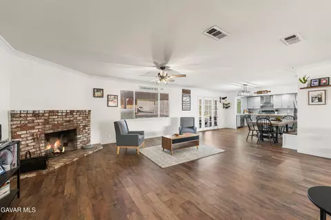 Living - 39443 E 162nd St, Palmdale, CA 93591 photo 3 of 5