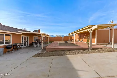 Exterior - 39443 E 162nd St, Palmdale, CA 93591 photo 4 of 6
