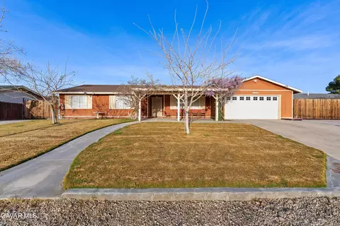 39443 162nd St E, Palmdale, CA 93591