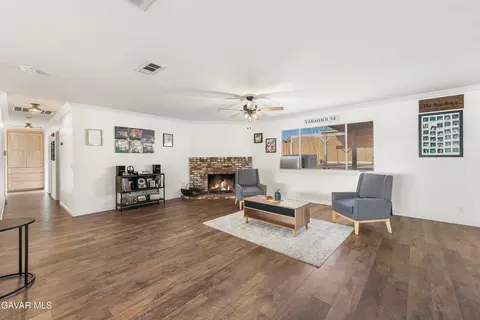 Living - 39443 E 162nd St, Palmdale, CA 93591 photo 4 of 5